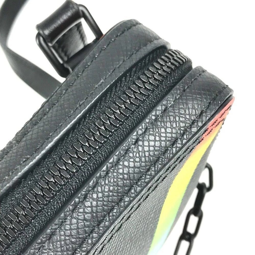 LOUIS VUITTON M30332 Taiga Rainbow Danube-Messenger Pochette Shoulder Bag - Picture 3 of 15